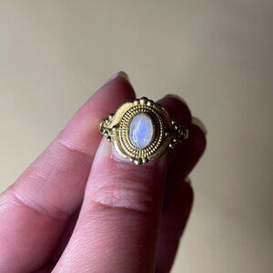 Handcrafted Vintage Moonstone Stone Ring - Size 9